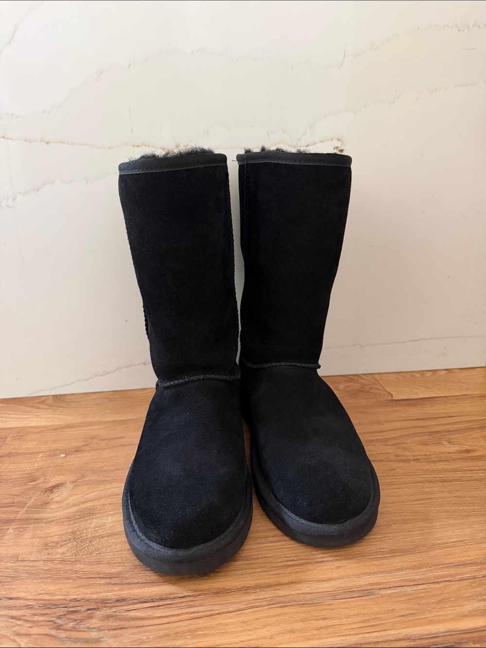 Koolaburra by UGG Tall Boots Women's Size 6 Black Suede Never Worn Style 101